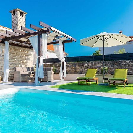 Holiday Home Marcela With Pool Pridraga Exterior photo